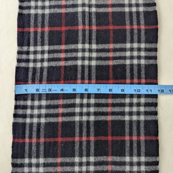 Burberry Unisex Lambswool Scarf Blue – Classic Check – Used – Cozy Winter Wear - Picture 7 of 7